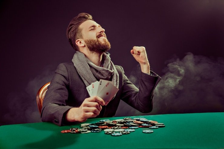 Dashboard Program Loyalitas sumber menampilkan tingkat keanggotaan dan progress ke tingkat berikutnya